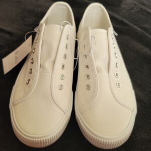 (NWT) Hurley White "Chloe" Canvas Tennis Shoes